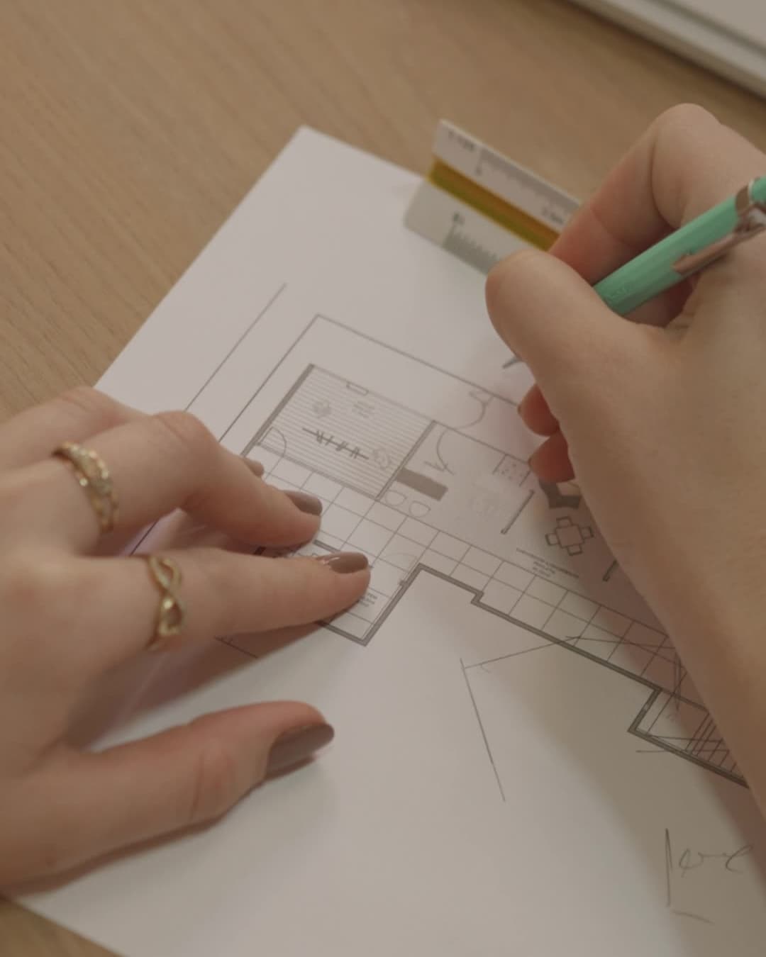 Projeto arquitetônico com mobiliário Motiva